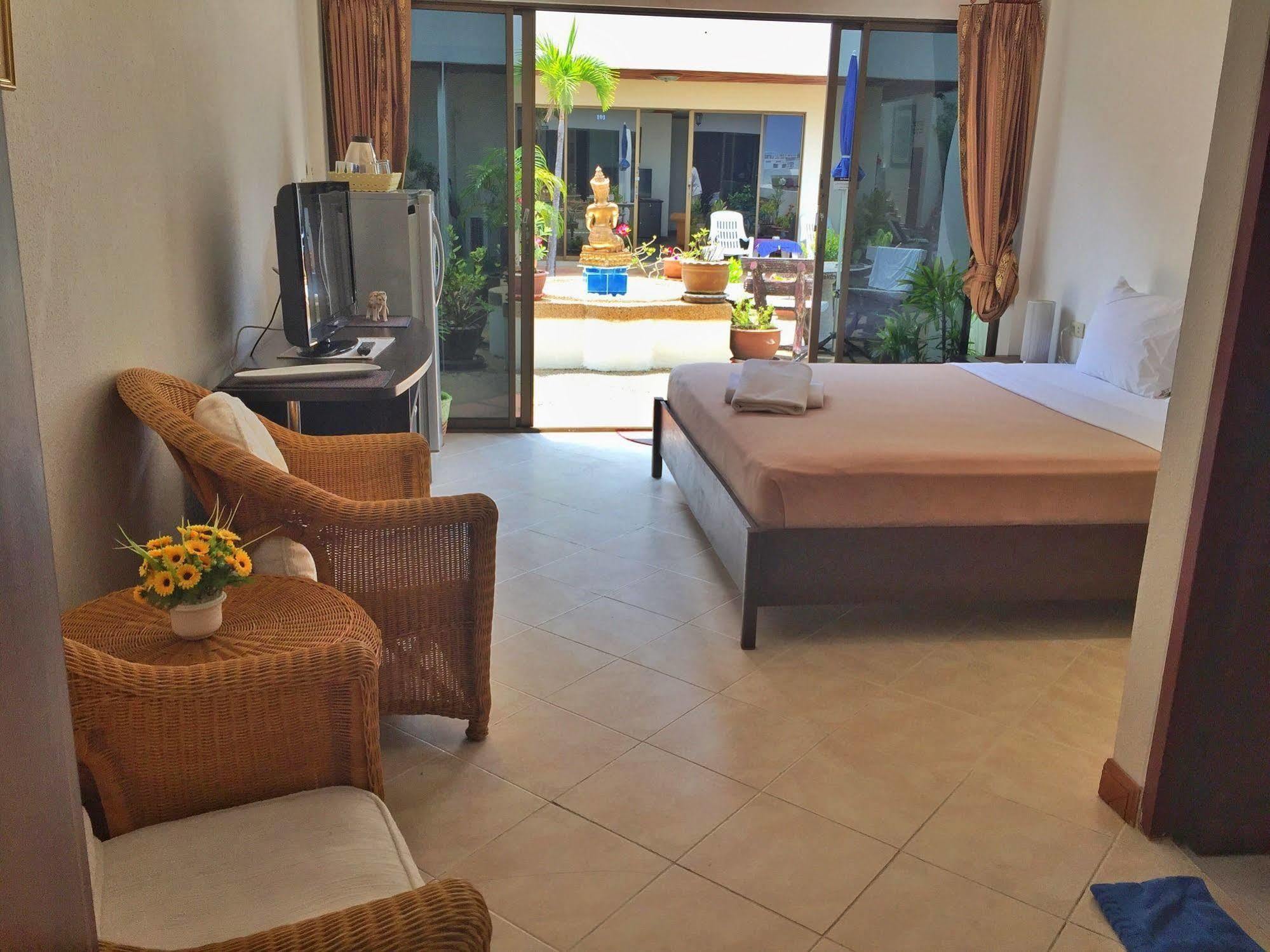 Blue Sky Residence Patong Eksteriør bilde