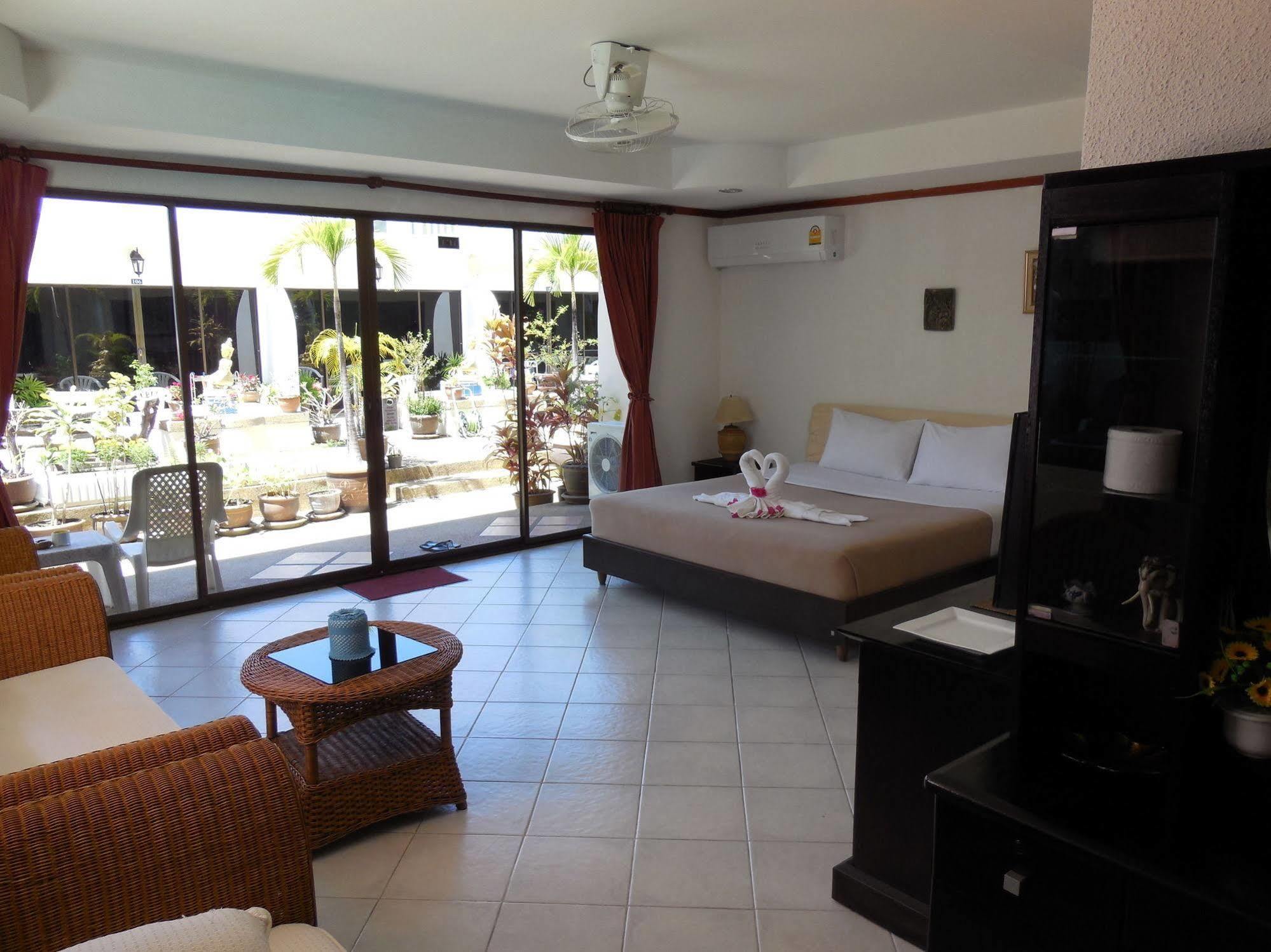 Blue Sky Residence Patong Eksteriør bilde
