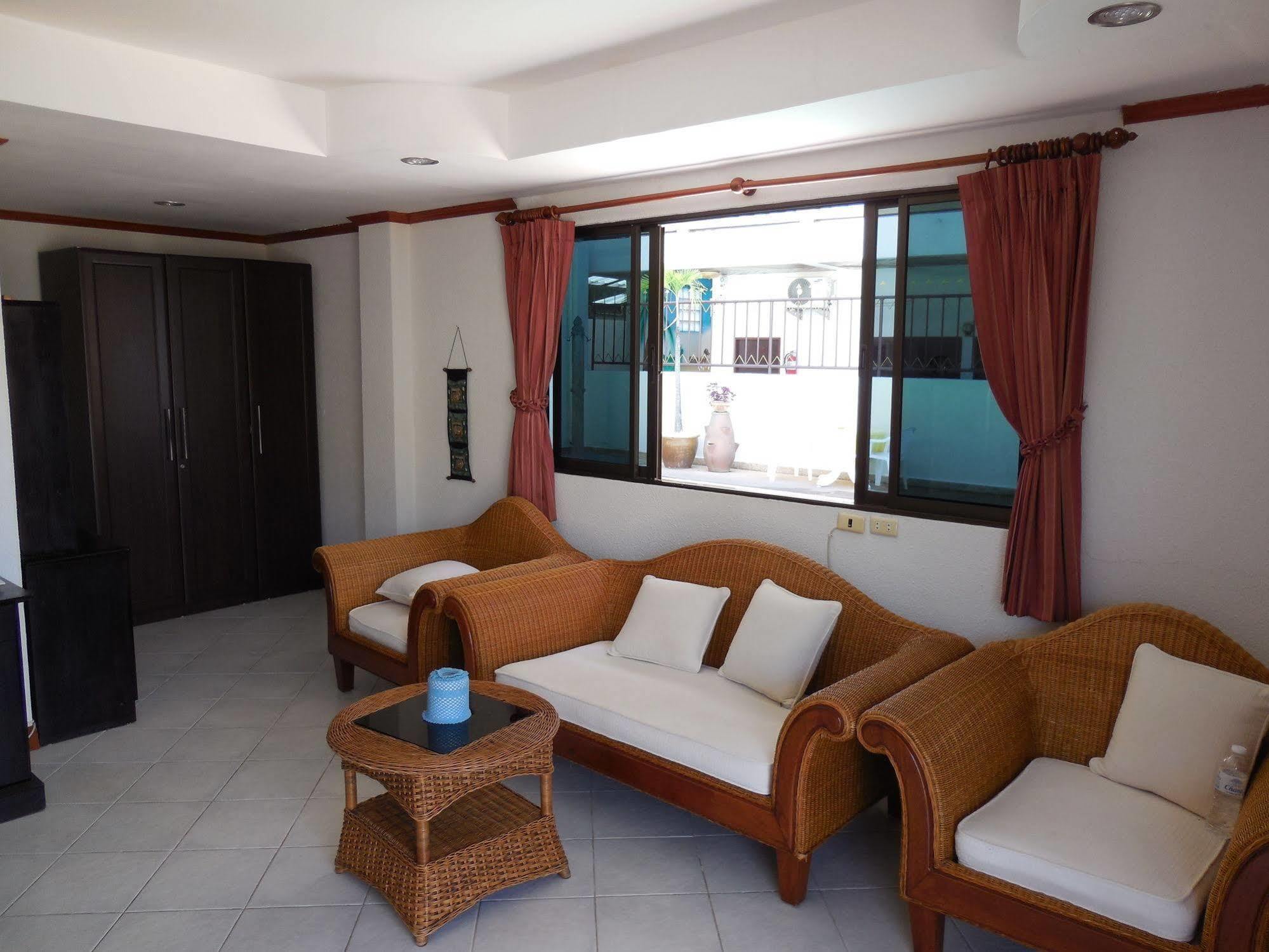 Blue Sky Residence Patong Eksteriør bilde