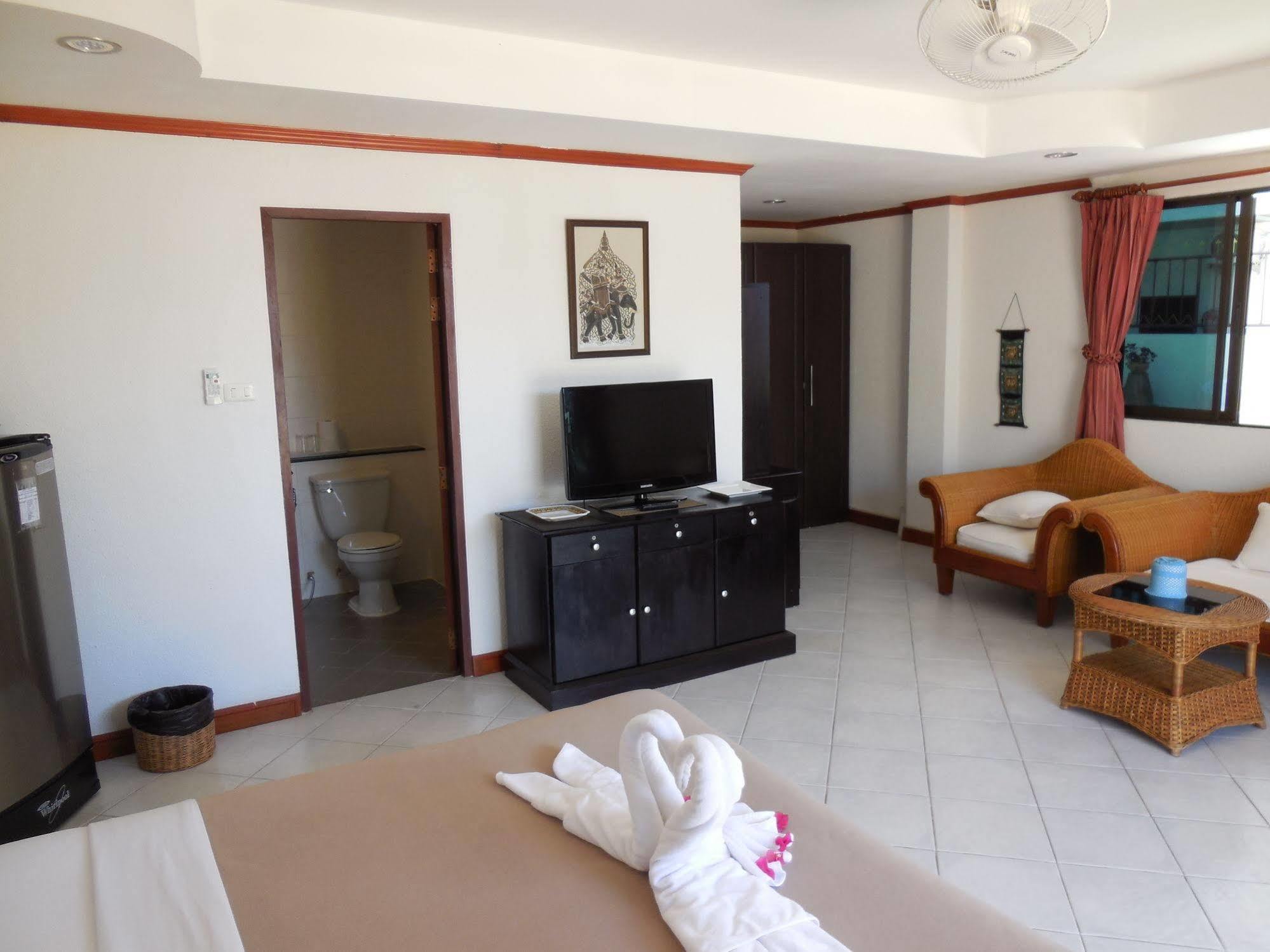 Blue Sky Residence Patong Eksteriør bilde